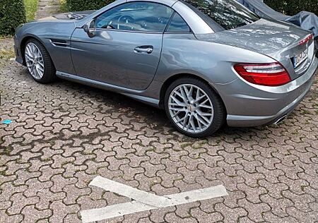Mercedes-Benz SLK 200 BlueEFFICIENCY -