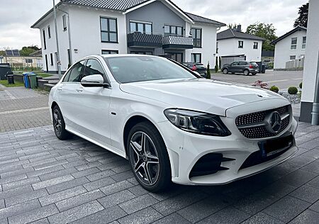 Mercedes-Benz C 300 e 4MATIC Autom. AMG