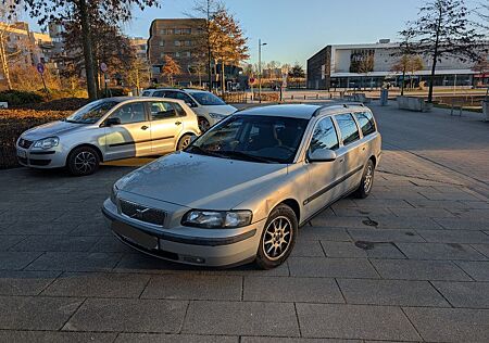 Volvo V70 2.4