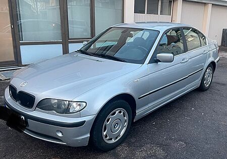 BMW 320i -