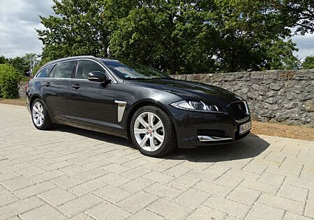 Jaguar XF 3.0 L V6 Diesel S Sportbrake - mit AHK
