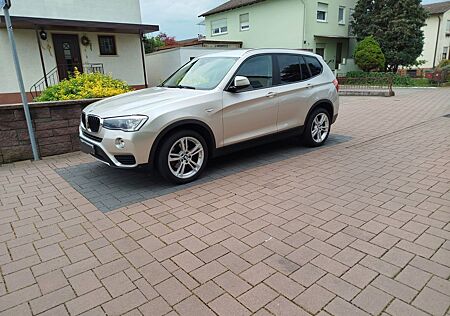 BMW X3 xDrive20d xLine M Felgen- Service Neu