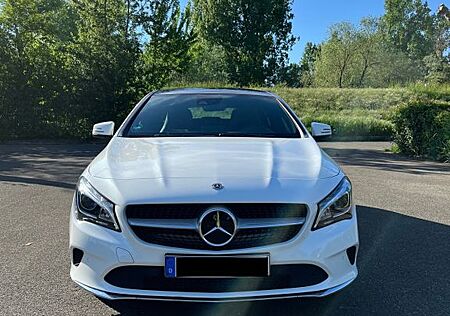 Mercedes-Benz CLA 200 Shooting Brake Urban