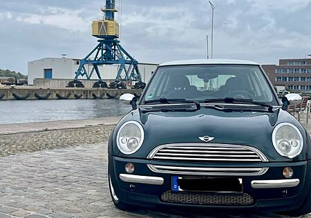 Mini Cooper ! 1,6l! Über 1 Jahr TÜV!TOP!