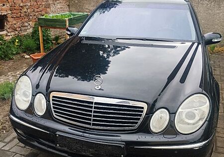 Mercedes-Benz E 240 T AVANTGARDE Avantgarde LPG