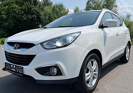Hyundai ix35 / SHZ v+h/T.Leder/All.Reifen/Garantie