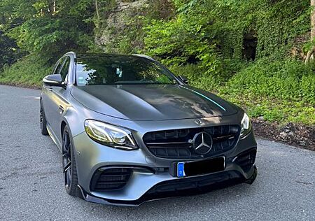 Mercedes-Benz E 63 AMG Mercedes E 63 S AMG T 4M+ Burm Carbon Garantie
