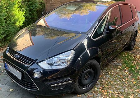 Ford S-Max 2,0 EcoBoost 149kW Titanium PowerShift...