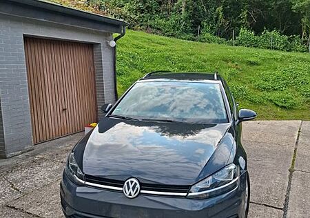 VW Golf Volkswagen 1.6 TDI Trendline Variant