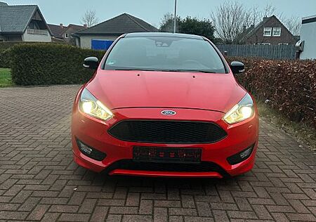 Ford Focus 1,0 EcoBoost 92kW ST-Line Red ST-Line Red