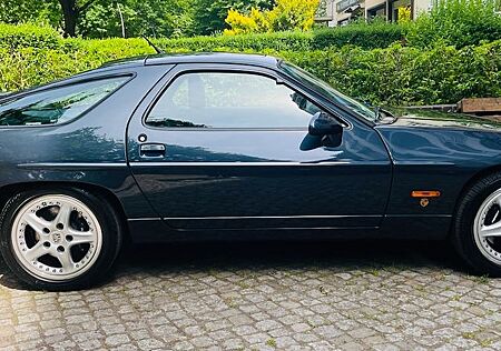 Porsche 928 GT