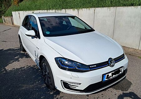 VW Golf Volkswagen e- e-