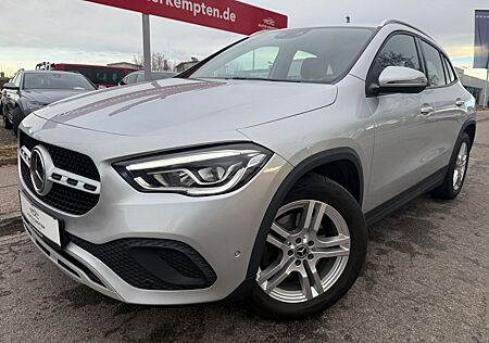 Mercedes-Benz GLA 220 d 4Matic*LED
