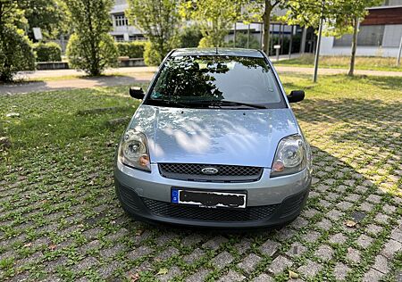Ford Fiesta 1,3 mit Tüv
