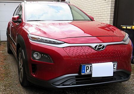 Hyundai Kona electric 150kW Premium, große Reichweite