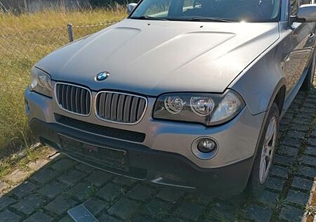 BMW X3 2.5si -