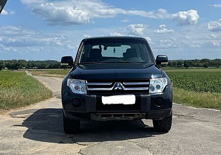 Mitsubishi Pajero 3,2 DI-D 4WD -