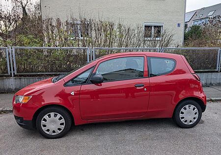 Mitsubishi Colt 1.1 Benzin Rot TÜV 03/2026