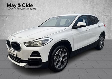 BMW X2 sDrv 18i Navi RFK el.Heckkl. LED ParkAss DAB