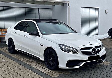 Mercedes-Benz E 500 4MATIC AMG*Kamera*Keyless-Go*Panorama