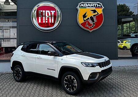 Jeep Compass Trailhawk +PANORAMA+KLIMA+NAVI+KAMERA+