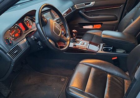 Audi A6 4.2 tiptronic quattro -