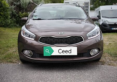 Kia Cee'd /Ceed 1.6 CRDi * Scheckheft * Voll * Pano*