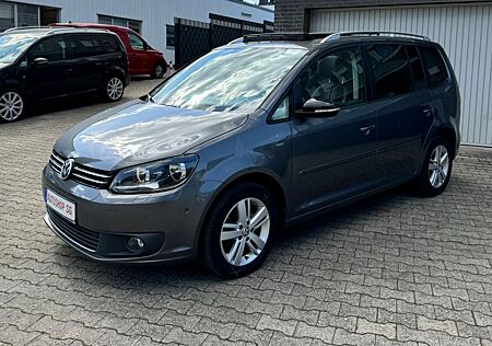 VW Touran Volkswagen /TÜV Neu/ MATCH / DSG /Navi/Pano/1 Hand