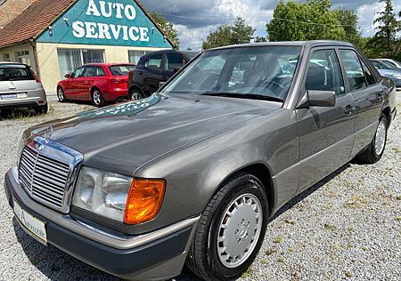 Mercedes-Benz E 260 W124 * Top Zustand* TÜV 05/2025*