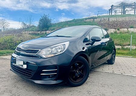 Kia Rio 1.2 Dream Team Edition*NAVI*