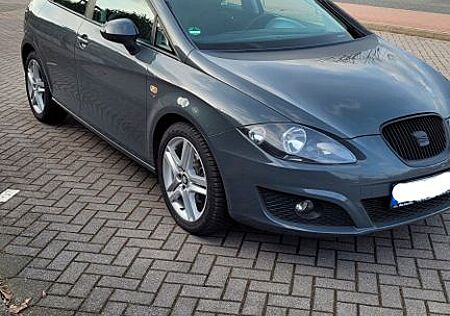 Seat Leon 1.8 TSI Style NEU Alltwetterreifen/Bremsen