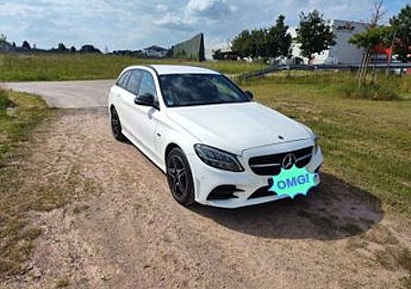 Mercedes-Benz C 300 e T Autom. -AMG Line/night Paket/Ambienteb