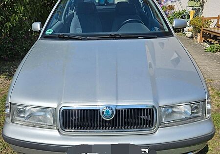Skoda Octavia 1.6 SLX 74kW SLX