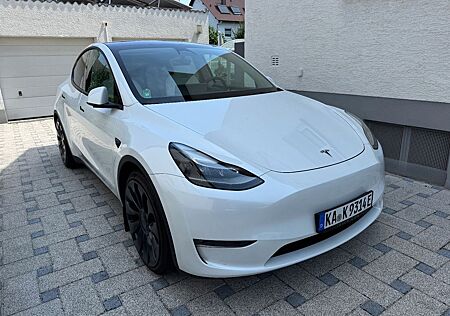 Tesla Model Y Performance Dual Motor AWD Performance