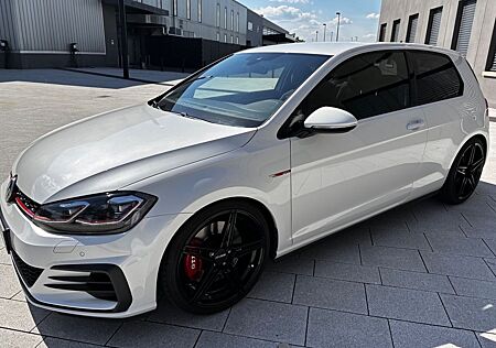 VW Golf Volkswagen 2.0 TSI DSG GTI Performance GTI Performance