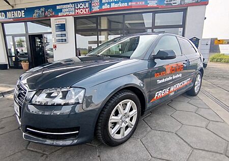 Audi A3 160 PS 1,8 ALLRAD . Leder , 6 Gang