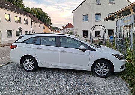 Opel Astra ST 1.2 Direct Injection Turbo 81kW -