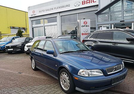 Volvo V40 2.0T* TÜV 05.2026* WENIG KILOMETER
