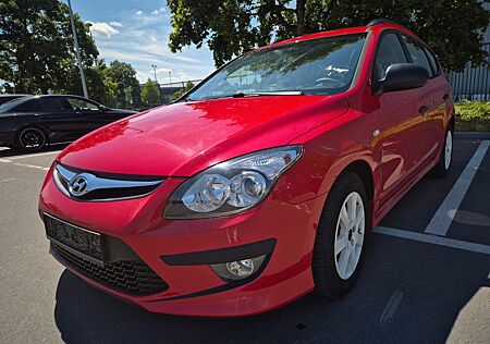 Hyundai i30 1.6 CRDi 66 kW Classic NAVI KLIMA 2010