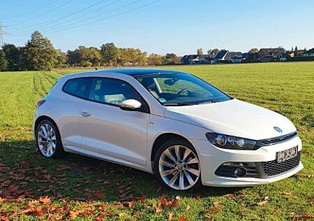 VW Scirocco Volkswagen 2.0 TSI DSG