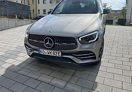 Mercedes-Benz GLC 300 GLC -Klasse de 4Matic/AMG STYLE