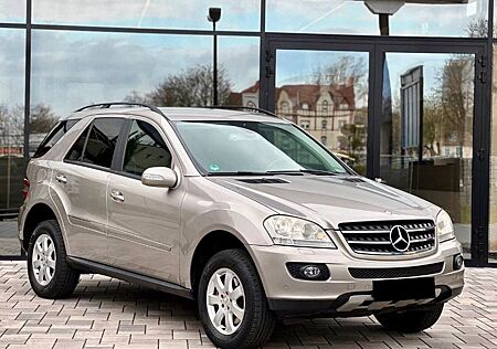 Mercedes-Benz ML 320 LUFTFEDERRUNG / AHK / LEDER / OFFROADPAKET ...