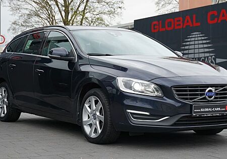 Volvo V60 KOMBI T4*MOMENTUM*AUT.*XENON*AHK*