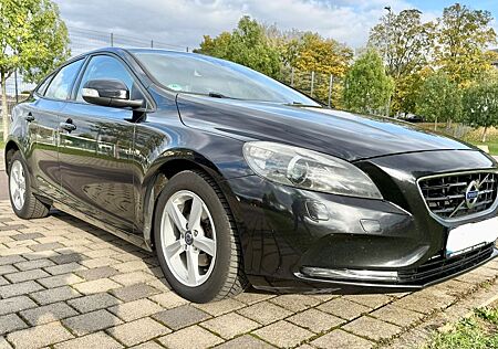 Volvo V40 D2 YOU! YOU!