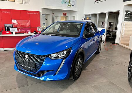 Peugeot 208 e- Allure+ Navi 11KW Charger und mehr.....