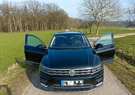 VW Tiguan Volkswagen 2.0 TDI SCR 176kW DSG 4MOTION Highlin...