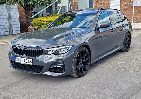 BMW 330d xDrive Touring M Sport Auto. Orig. M-Tech.