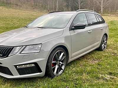 Skoda Octavia 2.0 TDI SCR DSG 4x4 RS Combi RS AHK Pano