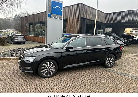 Skoda Superb Combi Style DSG/RFK/Navi/ACC/VCock/Matrix