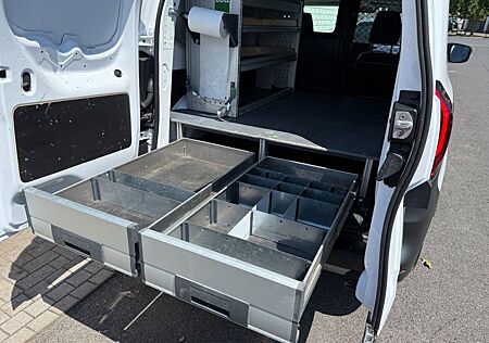 Renault Kangoo Servicewagen mit Innenausbau von Bott